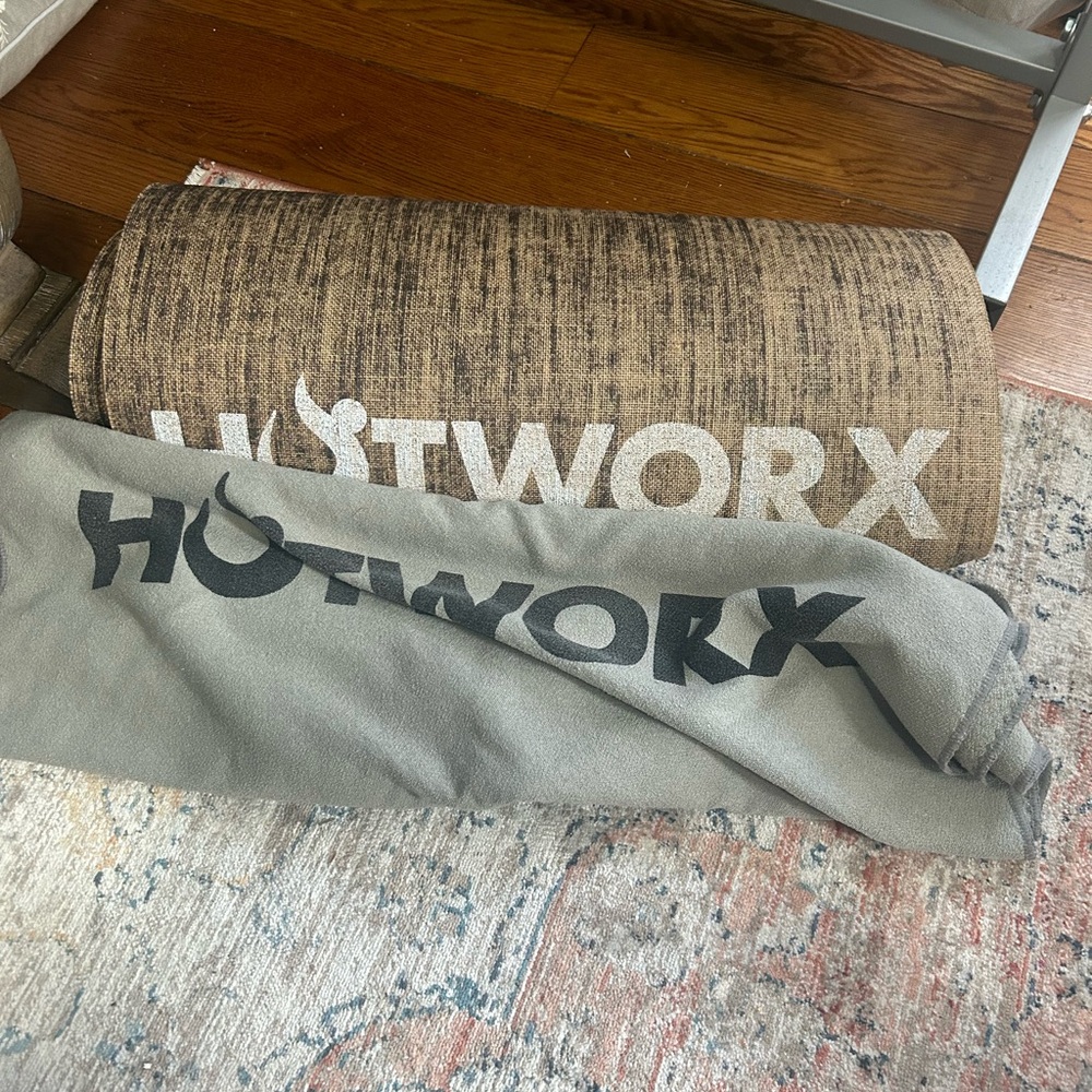 Hotworx towel and mat